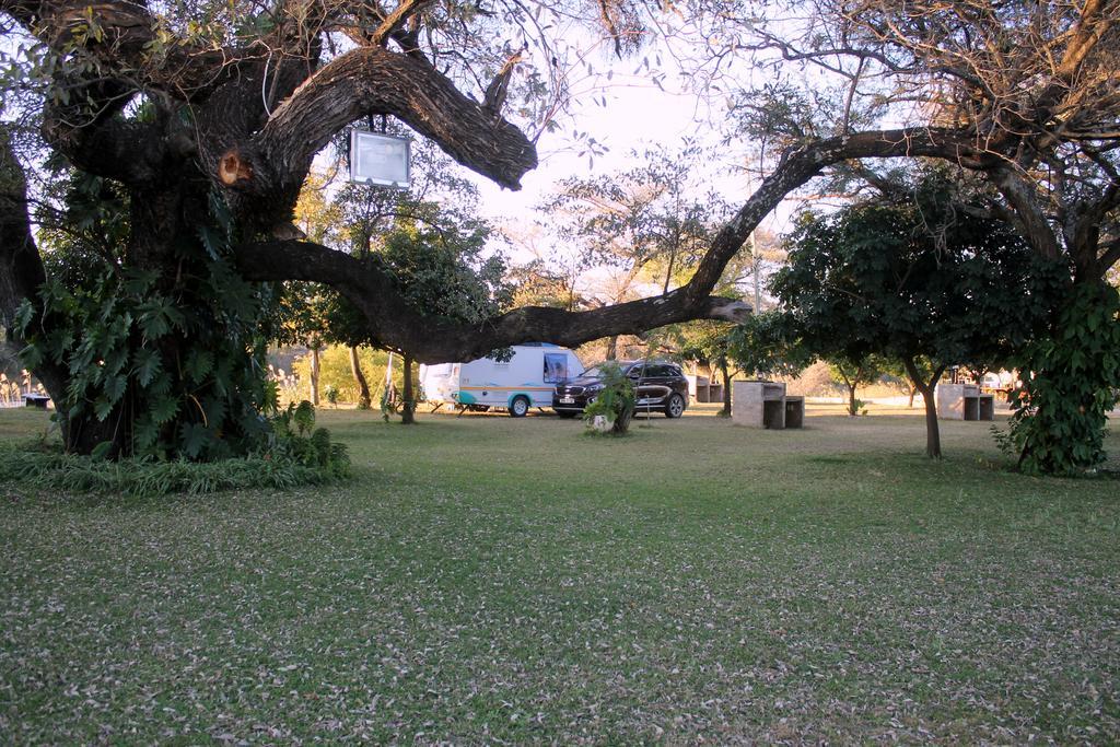 Camp Hogo Kavango Rundu Extérieur photo
