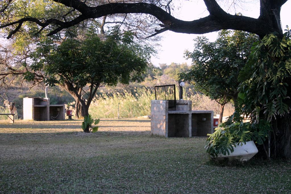 Camp Hogo Kavango Rundu Extérieur photo